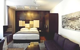 Alexander Hotel